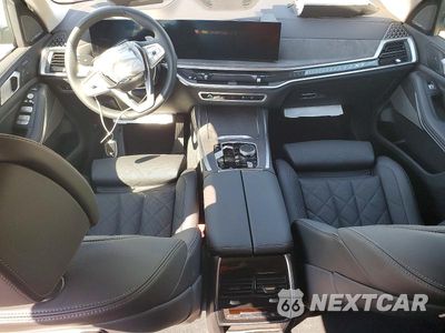 Zdjęcie 8 z 14 samochodu: 2027 BMW X7 XDRIVE40I VIN:5UX23EM08V9500352 - miniatura