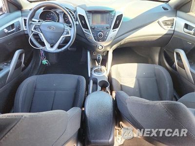 Zdjęcie 8 z 12 samochodu: 2017 HYUNDAI VELOSTER VALUE EDITION VIN:KMHTC6AD5HU316860 - miniatura