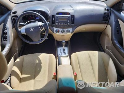 Zdjęcie 8 z 12 samochodu: 2010 HYUNDAI ELANTRA GLS VIN:KMHDU4AD5AU096955 - miniatura