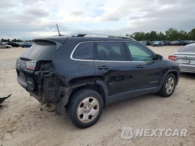 Trzecie zdjęcie samochodu z tyłu: 2019 JEEP CHEROKEE LATITUDE VIN:1C4PJLCX9KD109431 - miniatura