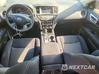 Zdjęcie 8 z 13 samochodu: 2017 NISSAN PATHFINDER SV VIN:5N1DR2MN4HC627962 - miniatura