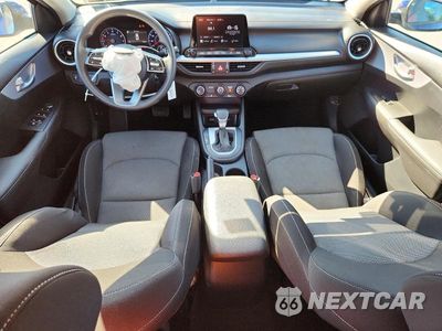 Zdjęcie 8 z 12 samochodu: 2024 KIA FORTE LXS VIN:3KPF24AD4RE735811 - miniatura