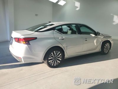 Trzecie zdjęcie samochodu z tyłu: 2026 NISSAN ALTIMA SV VIN:1N4BL4DV6TN305772 - miniatura