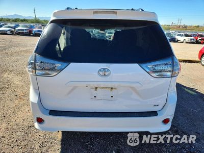 Zdjęcie 6 z 12 samochodu: 2016 TOYOTA SIENNA SE VIN:5TDXK3DC5GS716432 - miniatura