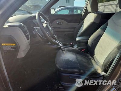 Zdjęcie 7 z 12 samochodu: 2015 KIA SOUL + VIN:KNDJP3A55F7121554 - miniatura