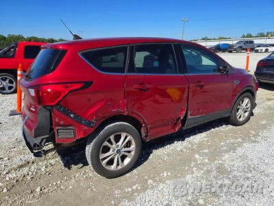 Trzecie zdjęcie samochodu z tyłu: 2019 FORD ESCAPE SE VIN:1FMCU0GD0KUA87609 - miniatura