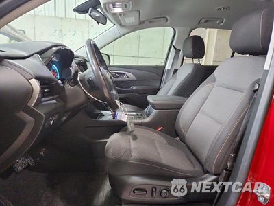 Zdjęcie 7 z 14 samochodu: 2019 CHEVROLET TRAVERSE LT VIN:1GNERGKW6KJ240356 - miniatura