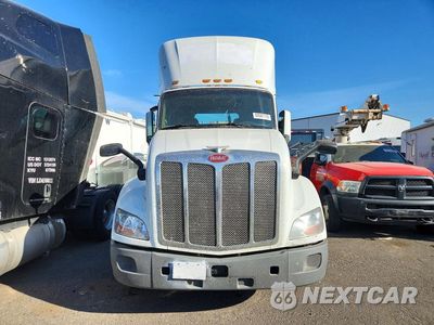 Piąte zdjęcie samochodu w środku: 2019 PETERBILT 579 SEMI TRUCK VIN:1XPBA48X8KD478661 - miniatura