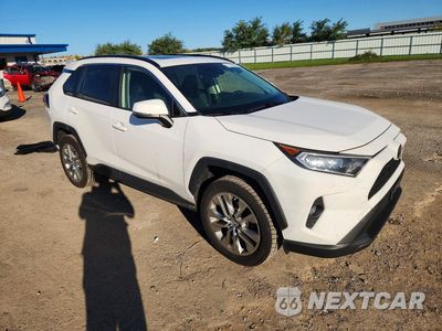 Czwarte zdjęcie samochodu z boku: 2019 TOYOTA RAV4 XLE PREMIUM VIN:JTMA1RFV2KD507664 - miniatura