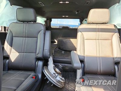 Zdjęcie 10 z 14 samochodu: 2026 CHEVROLET SUBURBAN K1500 HIGH COUNTRY VIN:1GNS6GKL7TR333181 - miniatura
