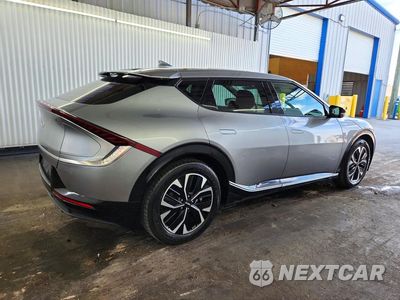 Trzecie zdjęcie samochodu z tyłu: 2024 KIA EV6 WIND VIN:KNDC34LA2R5614063 - miniatura