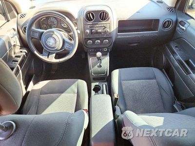 Zdjęcie 8 z 13 samochodu: 2011 JEEP COMPASS SPORT VIN:1J4NF1FB8BD181938 - miniatura