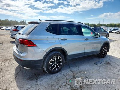 Trzecie zdjęcie samochodu z tyłu: 2019 VOLKSWAGEN TIGUAN SE VIN:3VV3B7AX9KM199451 - miniatura