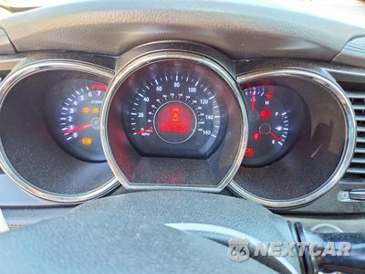 Zdjęcie 9 z 12 samochodu: 2012 KIA OPTIMA EX VIN:5XXGN4A72CG067477 - miniatura