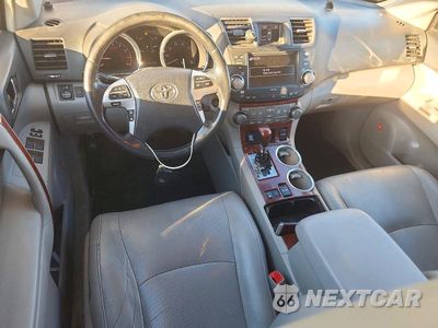 Zdjęcie 8 z 13 samochodu: 2011 TOYOTA HIGHLANDER LIMITED VIN:5TDDK3EH5BS054003 - miniatura