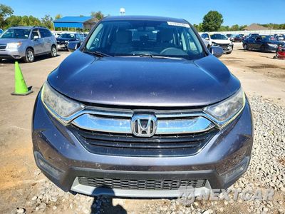 Piąte zdjęcie samochodu w środku: 2017 HONDA CR-V LX VIN:2HKRW6H33HH212669 - miniatura