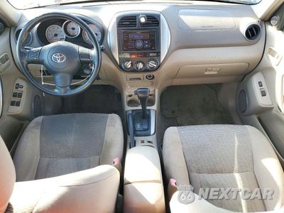 Zdjęcie 8 z 12 samochodu: 2004 TOYOTA RAV4 BASE VIN:JTEGD20V040024178 - miniatura