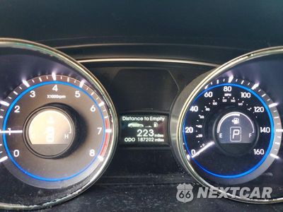Zdjęcie 9 z 12 samochodu: 2013 HYUNDAI SONATA LIMITED 2.0T VIN:5NPEC4AB9DH609228 - miniatura