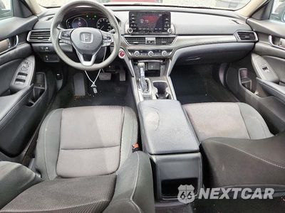 Zdjęcie 8 z 12 samochodu: 2018 HONDA ACCORD LX VIN:1HGCV1F1XJA082627 - miniatura