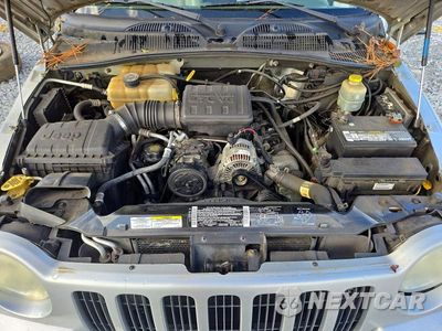 Zdjęcie 12 z 13 samochodu: 2002 JEEP LIBERTY LIMITED VIN:1J4GK58KX2W232711 - miniatura