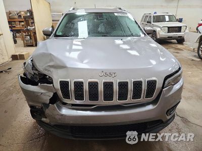 Piąte zdjęcie samochodu w środku: 2019 JEEP CHEROKEE LATITUDE VIN:1C4PJLCX9KD272287 - miniatura