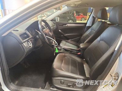 Zdjęcie 7 z 12 samochodu: 2015 VOLKSWAGEN PASSAT S VIN:1VWAT7A30FC028883 - miniatura
