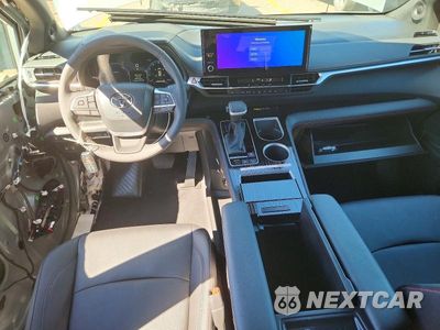 Zdjęcie 8 z 14 samochodu: 2026 TOYOTA SIENNA XSE VIN:5TDXRKEC4TS340692 - miniatura