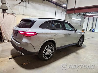 Trzecie zdjęcie samochodu z tyłu: 2026 MERCEDES-BENZ GLC 300 VIN:W1NKM4GB0TU110760 - miniatura