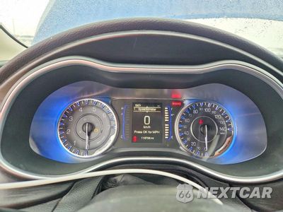 Zdjęcie 9 z 12 samochodu: 2015 CHRYSLER 200 LIMITED VIN:1C3CCCAB5FN720898 - miniatura