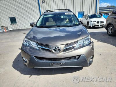 Piąte zdjęcie samochodu w środku: 2015 TOYOTA RAV4 XLE VIN:JTMRFREV0FD157527 - miniatura