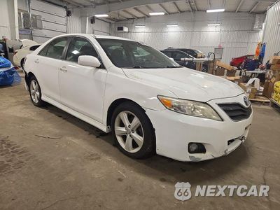Czwarte zdjęcie samochodu z boku: 2010 TOYOTA CAMRY SE VIN:4T1BF3EK2AU532780 - miniatura