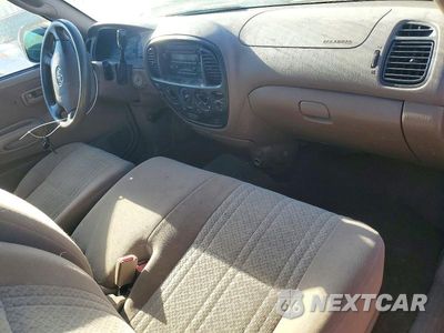 Zdjęcie 8 z 12 samochodu: 2004 TOYOTA TUNDRA SR5 VIN:5TBKT44174S443493 - miniatura