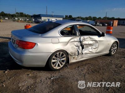 Trzecie zdjęcie samochodu z tyłu: 2011 BMW 328 I VIN:WBAKE3C54BE557578 - miniatura
