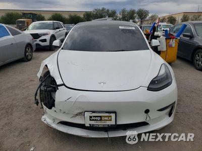 Piąte zdjęcie samochodu w środku: 2023 TESLA MODEL 3 VIN:5YJ3E1EAXPF544331 - miniatura