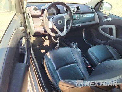 Zdjęcie 8 z 12 samochodu: 2013 SMART FORTWO PURE VIN:WMEEJ3BA6DK700966 - miniatura