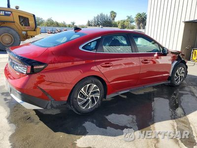 Trzecie zdjęcie samochodu z tyłu: 2026 HYUNDAI SONATA HYBRID BLUE VIN:KMHL24JJ7TA153670 - miniatura