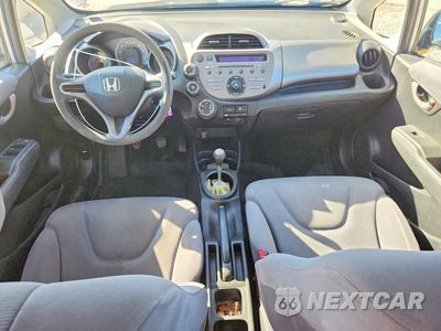 Zdjęcie 8 z 12 samochodu: 2009 HONDA FIT VIN:JHMGE87279S074263 - miniatura