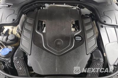 Zdjęcie 7 z 14 samochodu: 2018 MERCEDES-BENZ S 560 VIN:WDDUG8DB6JA397674 - miniatura