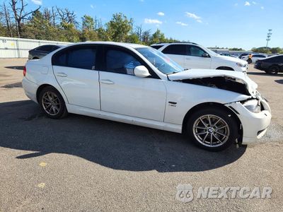 Czwarte zdjęcie samochodu z boku: 2010 BMW 328 XI SULEV VIN:WBAPK5C56AA652191 - miniatura