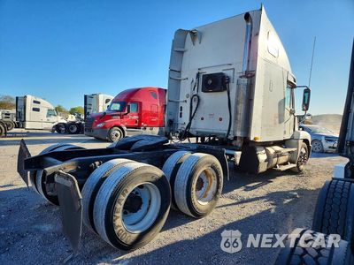 Trzecie zdjęcie samochodu z tyłu: 2007 FREIGHTLINER SEMI TRUCK VIN:1FUJBBCK57LV80273 - miniatura