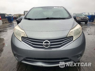 Piąte zdjęcie samochodu w środku: 2014 NISSAN VERSA NOTE S VIN:3N1CE2CP6EL371647 - miniatura