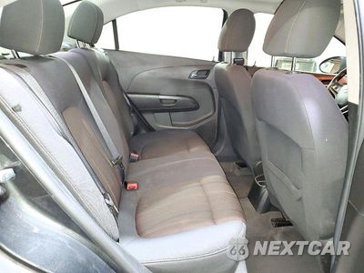 Zdjęcie 10 z 12 samochodu: 2014 CHEVROLET SONIC LT VIN:1G1JC5SH3E4129158 - miniatura