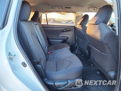 Zdjęcie 11 z 13 samochodu: 2023 TOYOTA HIGHLANDER HYBRID LE VIN:5TDZARAH1PS519434 - miniatura