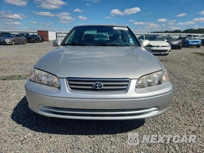 Piąte zdjęcie samochodu w środku: 2001 TOYOTA CAMRY LE V6 VIN:4T1BF28K41U960727 - miniatura