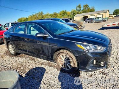 Czwarte zdjęcie samochodu z boku: 2019 HYUNDAI SONATA SE VIN:5NPE24AFXKH744074 - miniatura