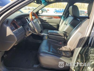 Zdjęcie 7 z 12 samochodu: 2011 LINCOLN TOWN CAR SIGNATURE LIMITED VIN:2LNBL8CV1BX764624 - miniatura