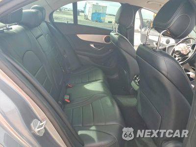 Zdjęcie 10 z 13 samochodu: 2016 MERCEDES-BENZ C 300 VIN:55SWF4JB9GU152398 - miniatura