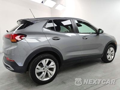 Trzecie zdjęcie samochodu z tyłu: 2024 BUICK ENCORE GX PREFERRED VIN:KL4AMBS2XRB068269 - miniatura