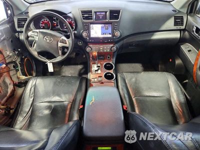 Zdjęcie 8 z 14 samochodu: 2012 TOYOTA HIGHLANDER LIMITED VIN:5TDDK3EH2CS109217 - miniatura