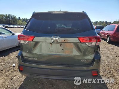 Zdjęcie 6 z 14 samochodu: 2018 TOYOTA HIGHLANDER XLE VIN:5TDJZRFH2JS805654 - miniatura